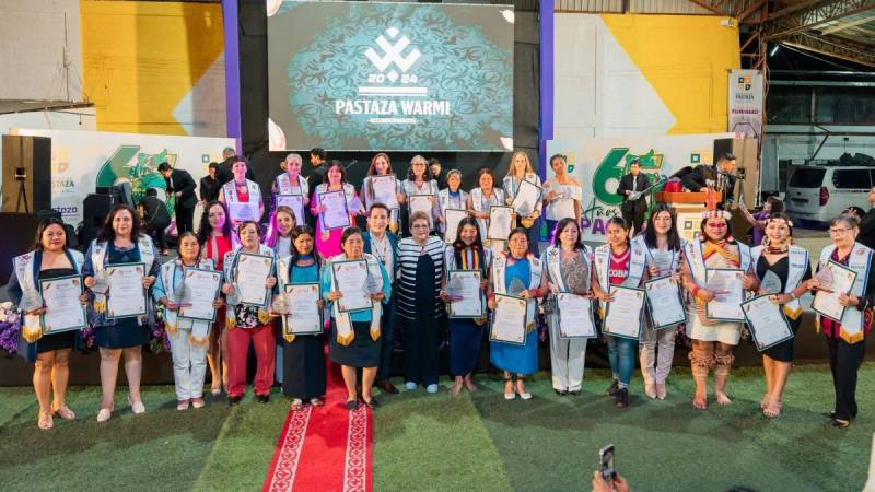 Entre las mujeres homenajeadas se encuentran líderes sociales, defensoras de derechos humanos, deportistas y representantes de comunidades indígenas / Foto: cortesía Prefectura de Pastaza