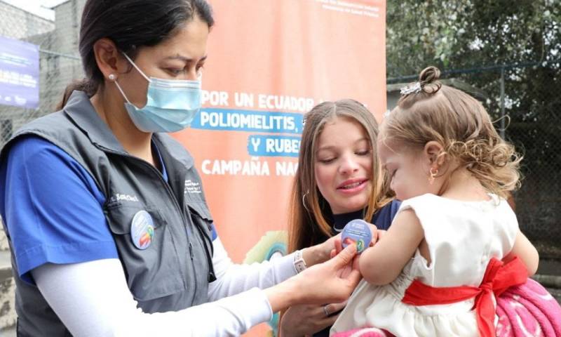 Está en marcha la segunda etapa de la campaña ‘Ecuador libre de poliomielitis, sarampión y rubeola’/ Foto: cortesía Ministerio de Salud