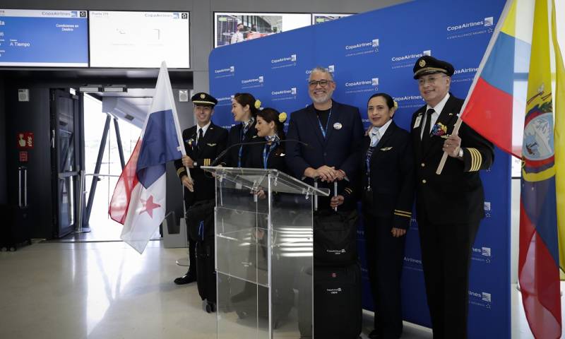 Luego de 7 años sin operaciones internacionales, el aeropuerto Eloy Alfaro recupera su conectividad / Foto: EFE