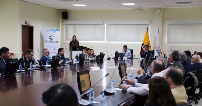 El acto estuvo dirigido a empresarios y representantes del sector privado / Foto: cortesía Ministerio de Energía y Minas