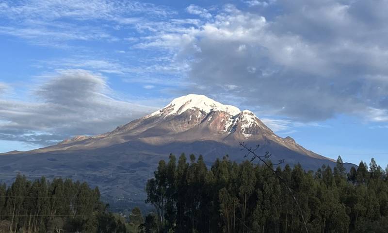 Uno de los casos más representativo es la pérdida de superficie total del complejo de glaciares del volcán Carihuairazo / Foto: El Oriente