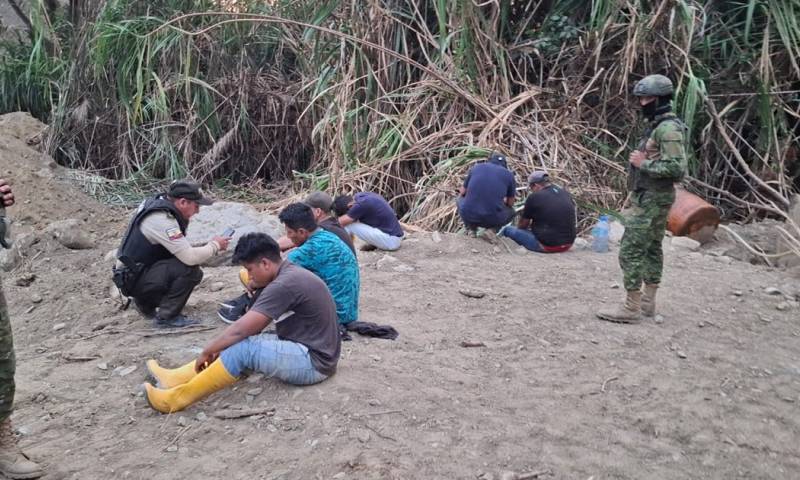 El operativo se desarrolló en el municipio de Macará / Foto: cortesía Ejército ecuatoriano