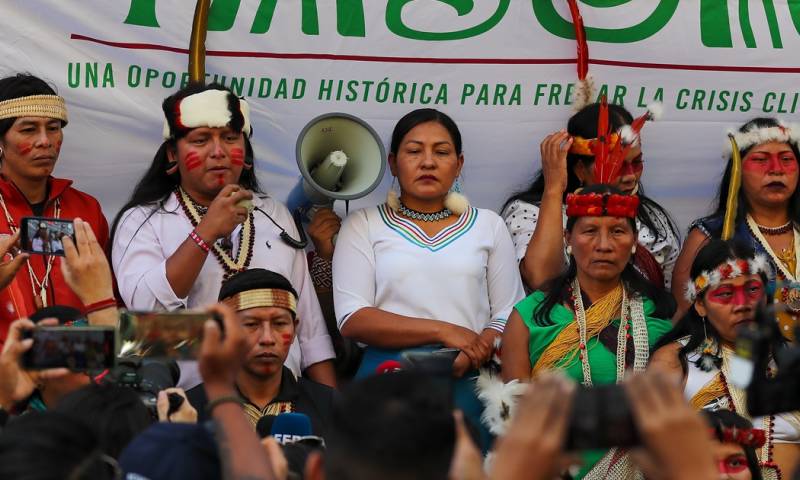 Se concentraron frente a la sede del Ministerio de Energía en Quito./ Foto: cortesía EFE