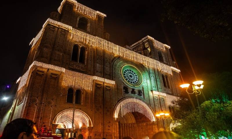 El evento contó con 220.000 puntos luminosos y un show de drones /  Foto: cortesía Municipio de Cuenca