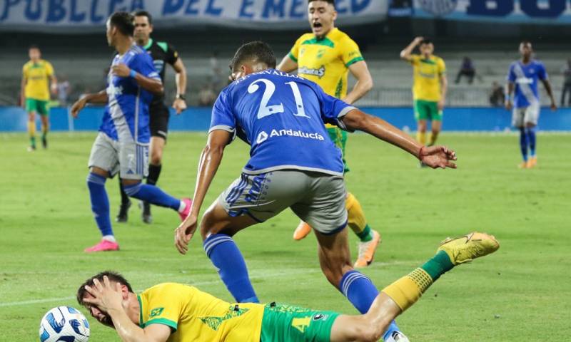 Cayó 1-2 ante Defensa y Justicia (Argentina) en el estadio Capwell / Foto: EFE