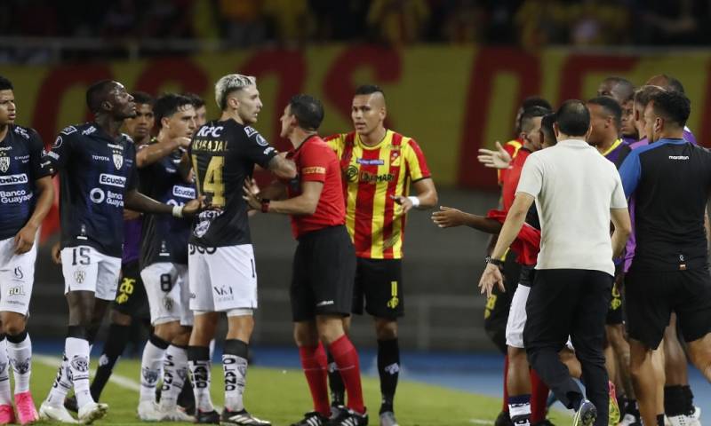 El cuadro rayado cayó 0-1 ante Deportivo Pereira en los octavos de final / Foto: EFE