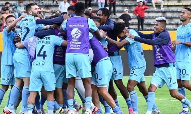 Los jugadores de Universidad Católica festejaron la clasificación a semifinales de la Copa Ecuador / Foto: cortesía Universidad Católica